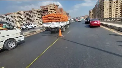 عودة الحركة المرورية لطبيعتها على الطريق الزراعي بالقليوبية بعد تعطل سيارة نقل