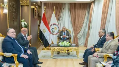 وزير الإنتاج الحربي يؤكد الانفتاح على شراكات استراتيجية مع البنك العقاري المصري العربي