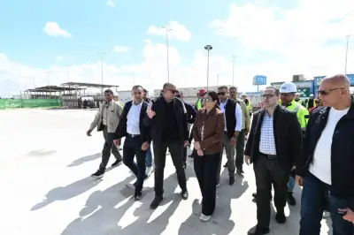 وزارة الإسكان تتفقد مركز المؤتمرات والمعارض وأبراج وبحيرات الداون تاون بالعلمين الجديدة