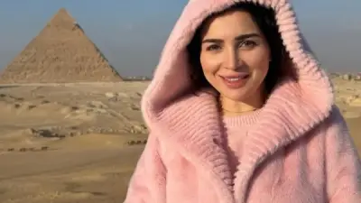 ليلى علوي تبعث برسالة مؤثرة لمي عز الدين بعد دخولها العناية المركزة