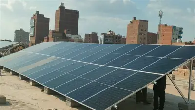 رئيس جامعة بنها يتفقد محطة الطاقة الشمسية الكهروضوئية الجديدة بمبنى الإدارة