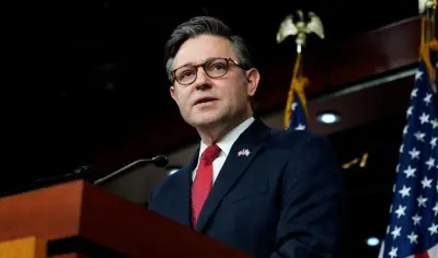 رئيس مجلس النواب الأمريكي يؤكد: لم يتم إعلان الحرب على إيران رسمياً