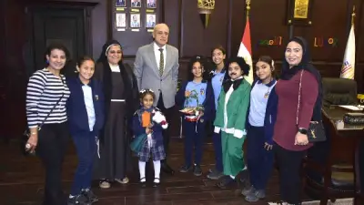 محافظ الأقصر يستقبل وفد مدرسة الراهبات الفرنسيسكانيات لتقديم التهنئة بشهر رمضان وتجديد الثقة