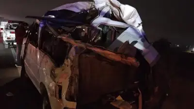 حادث مروري مروع بمطروح يتسبب في مصرع شخص وإصابة اثنين آخرين