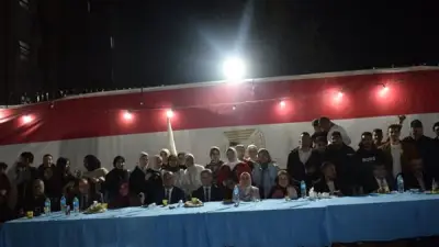 نواب جامعة بنها يشاركون طلاب المدن الجامعية إفطار رمضان في مشتهر