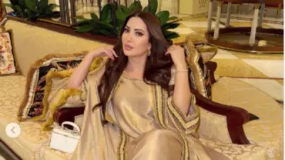 نسرين طافش تخطف الأنظار بقفطان ذهبي في حفلة رمضانية.. تفاصيل إطلالتها