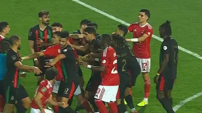 الأهلي يقرر الطعن على قرار الكاف بمنع الجماهير من حضور مباراتين