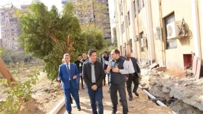 رئيس جامعة بنها يتفقد أعمال التشجير والمباني الجديدة في كليات علوم الرياضة والحقوق