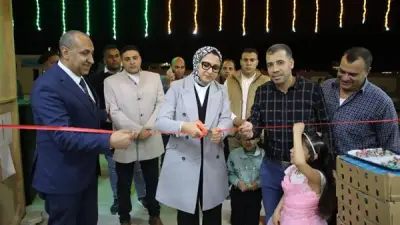 محافظ الوادي الجديد تفتتح منفذا للسلع الغذائية بمركز الفرافرة وتوجه بإجراءات تنموية شاملة