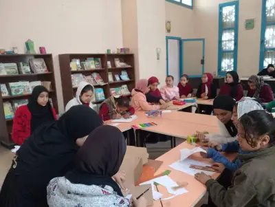 ورشة فنية في أسيوط لتدريب الأطفال على صنع فوانيس رمضان بأيديهم