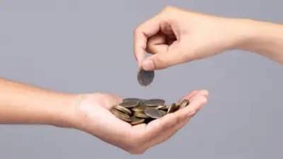 عالم أزهري يوضح: الصدقة تطفئ غضب الرب وتدفع ميتة السوء