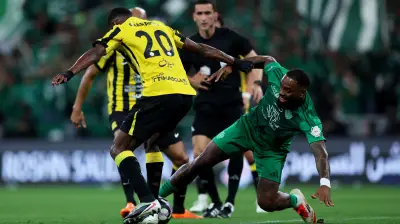 خبير تحكيمي يؤكد صحة هدف الأهلي ضد الاتحاد في ديربي جدة المثير للجدل