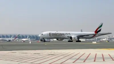 طيران الإمارات يوقف كافة الرحلات من وإلى دبي بشكل مفاجئ