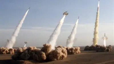 إيران تشن هجمات صاروخية وجوية جديدة تستهدف البحرين وقطر وتعلن تدمير طائرة مسيرة