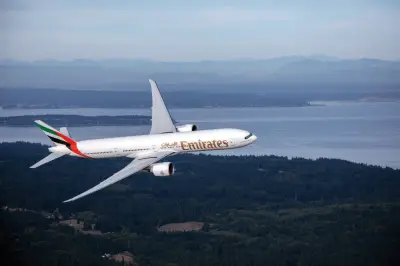 طيران الإمارات تعلق جميع الرحلات الجوية من وإلى دبي بسبب عاصفة شديدة