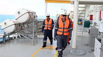 مدبولي يتفقد محطة تداول وتخزين المنتجات البترولية والغاز المسال في ميناء سوميد بالعين السخنة