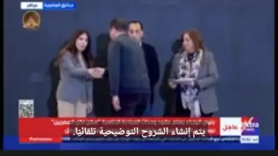 رئيس الوزراء يسلم عقود وحدات 