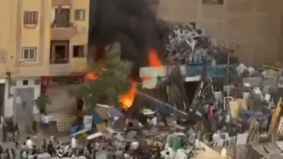 حريق هائل يلتهم مخزن خردة وفرز قمامة في العمرانية.. والحماية المدنية تكافح للسيطرة