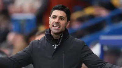 أرتيتا يصف الانتقادات بـ