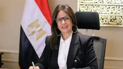 وزيرة الثقافة تفتتح معرض 