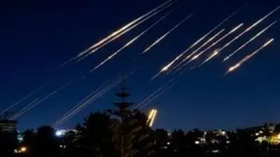 الجيش الكويتي يعلن عن تصدي الدفاعات الجوية لموجة طائرات مسيرة معادية اخترقت الأجواء