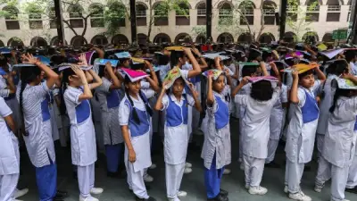 باكستان تغلق المدارس مؤقتاً لترشيد استهلاك الوقود في ظل تداعيات الحرب