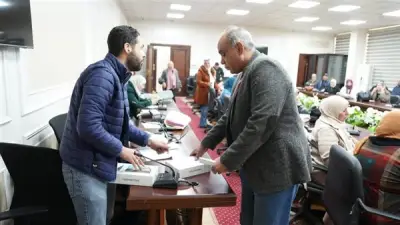 وزارة العمل تسلم أجهزة تابلت جديدة لمفتشي السلامة والصحة المهنية في عدة محافظات