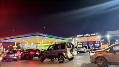 زحام شديد بمحطات الوقود في القاهرة والجيزة بسبب شائعات زيادة الأسعار