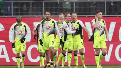 برشلونة وآرسنال يتنافسان على جوليان براندت من دورتموند في صفقة صيفية مجانية