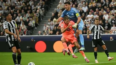 برشلونة يواجه نيوكاسل في دوري الأبطال: تاريخ المواجهات والإحصائيات الحاسمة