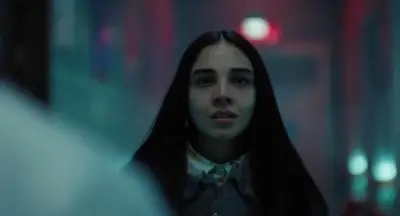 سلمى أبو ضيف تروّج لعرضها الجديد وتطلب صورًا من الجمهور في الحلقة الخامسة