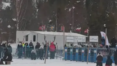 سباقات الرنة التقليدية تجذب الآلاف في شمال فنلندا رغم البرد القارس