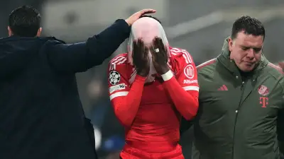 دموع ديفيز تثير القلق في بايرن ميونخ خلال فوز سداسي على أتالانتا بدوري الأبطال