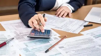 قانون الإجراءات الضريبية الموحد يلزم فئات محددة بتقديم الإقرارات الضريبية إلكترونيًا