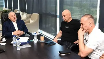 اجتماع التوأم حسن مع أبو ريدة لإنقاذ معسكر منتخب مصر قبل كأس العالم