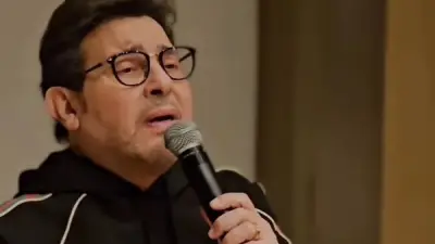 اعتذار محمود التهامي عن نشر شائعة وفاة هاني شاكر وتفاصيل الحالة الصحية للمطرب
