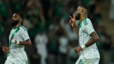 إيفان توني يكتب التاريخ مع الأهلي بهدف غير مسبوق في شباك القادسية