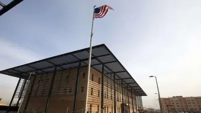 استهداف صاروخي لمهبط طائرات داخل السفارة الأمريكية في بغداد وإطلاق صفارات الإنذار