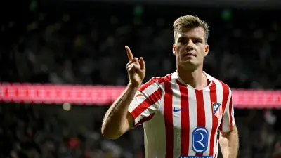 طرد نجم المغرب عبد الكبير عبقار من مباراة أتلتيكو مدريد وخيتافي بسبب تصرف غير أخلاقي