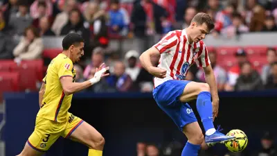 عبقار يدافع عن نفسه بعد طرده: لم أكن أقصد لمس سورلوث في المنطقة الحساسة