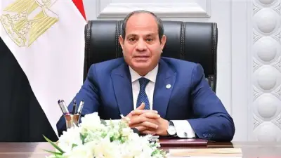 الرئيس السيسي يتابع تأثير الحرب بالشرق الأوسط على قناة السويس ويوجه بإطلاق حزمة اجتماعية