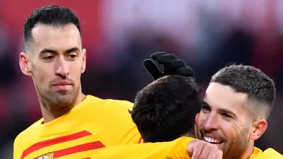 بوسكيتس يصوت في انتخابات برشلونة ويكشف عن دعمه للابورتا في مشهد لافت