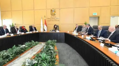 وزيرة الإسكان تتابع مشروعات المياه والصرف في المنوفية ومطروح والعاشر من رمضان