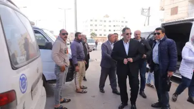 محافظ دمياط يوجه السائقين للإعلان عن التعريفة الجديدة ويرصد الشكاوى عبر قنوات متعددة