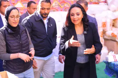 وزيرة التضامن تتفقد مطبخ إطعام مبادرة مائدة مصرية في القاهرة