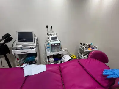 وزارة الصحة تغلق عيادة تجميل بالقاهرة لانتهاكها القوانين وإدارتها بدون ترخيص