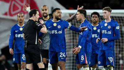 إصابة رييس جيمس تهدد تشيلسي قبل مواجهة باريس سان جيرمان في دوري الأبطال