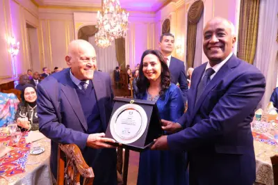 وزيرة التضامن الاجتماعي تحتفل بتوزيع العطاء في النادي الدبلوماسي