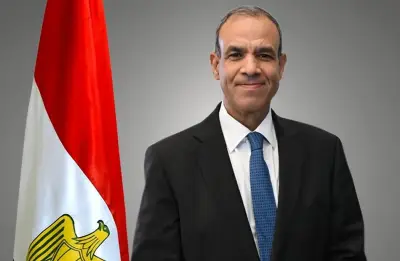 وزير الخارجية يطمئن على أوضاع الجاليات المصرية في دول الخليج والأردن