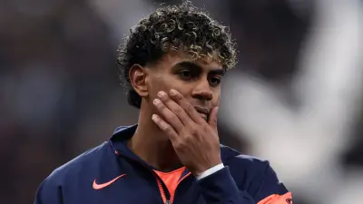 يامال يطلق مزحة ساخرة عن زملائه في برشلونة: 